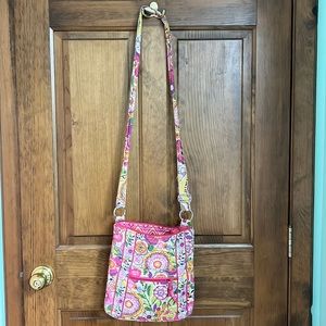 Vera Bradley “Clementine”. Crossbody bag